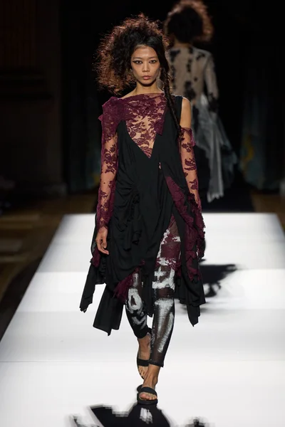 Look 9